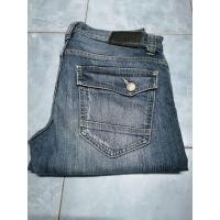 ราคา uniqlo Jeans กางเกง ยีนส์ ขา กระบอก เอว34ยาว38ปลายขา8 (16088458353)