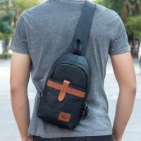 ราคา กระเป๋าคาดอกหนังแท้ รุ่น Presley b bk 1829 cross body bag ลด30 (18498335452)