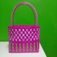 ราคา กระเป๋าสานพลาสติกราคาถูก ตะกร้าสานพลาสติกใบเล็กแบบเหลี่ยม ขนาด11 19 16 cm ราคาถูก (20387502618)