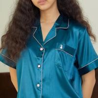 ราคา ชุดนอน Vana กระโปรงแขนยาว สีพื้น ผ้าซาติน (944866636)