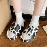 ราคา LKShoes รองเท้าแตะแบบสวม ลายสลับสี ขาวกับดำ มี3 แบบให้เลือก ใส่ได้ทั้งผู้หญิงและผู้ชาย สวมใส่สบาย พร้อมลุยทุกโอกาส (14273683321)