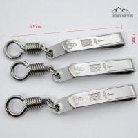 ราคา J52 ชุดละ 3 ตัว สลักลาย ยันต์ หลวงพ่ออี๋ แหนบคล้องพระ แหนบห้อยพระ แหนบแขวนพระ แหนบสแตนเลส (14311347022)