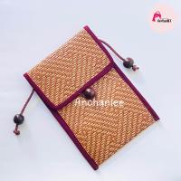 ราคา กระเป๋า กระเป๋าเยื่อหวาย กระเป๋าตังสานหวาย ทรงเหลี่ยมแบบ กระเป๋าใส่โทรศัพท์ (20675914031)