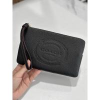 ราคา COACH Large Corner Zip Wristlet In Signature Canvas 1ซิป L (21177770384)