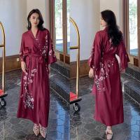 ราคา ชุดนอนผ้าซาตินสตรีเสื้อคลุมอาบน้ำแขนยาวผ้าไอซ์ซิลค์ขนาดใหญ่สำหรับฤดูร้อนปี2022 (18868823488)