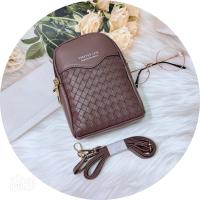 ราคา B86 Forever youngพร้อมส่งกระเป๋าสะพายข้างผู้หญิงกระเป๋าโทรศัพท์ กระเป๋าราคาถูกกระเป๋าแฟชั่นเกาหลีกระเป๋าสองซิป (18865921445)