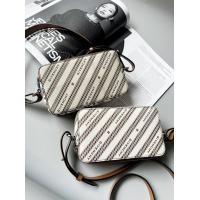 ราคา givenchy Givenchy Crossbody 2 ซิป MB 306 ใส่ iphone ได้ทุกรุ่น งานแท้ ส่งฟรี (17305673072)