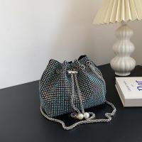 ราคา TRINISO 9642 กระเป๋าสะพายข้าง ทรงขนมจีบ แฟชั่นกระเป๋าสะพายไหล่ หลากสี (20892429496)