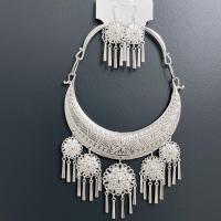 ราคา จัดส่งทันที เครื่องประดับแบบไทย ๆ สร้อยคอแฟชั่นเก่า สร้อยอีสานชุดล้านนาไทสร้อยเงินต่างหูสีเงินดำ เหมาะสำหรับงานเลี้ยงสังสรรค์ (20856206680)