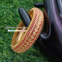 ราคา กำไลข้อมือ ลายพิกุลลายไทยดอกไม้ฉลุ สีลงยา เครื่องประดับชุดไทย กำไลข้อมือรุ่น 20228 ราคาต่อ 1 วง (18975905767)