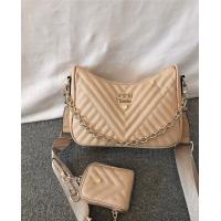 ราคา กระเป๋า lyn คอลหม่ ซื้อ 1 แถม 1 ใบลูก รุ่น Century Crossbody สะพายข้าง (14022663714)
