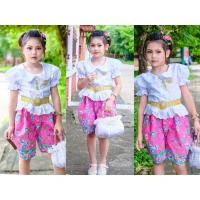 ราคา ชุดไทยโจงกระเบนเสื้อแขนตุ๊กตาคอบัว ชายเสื้อระบาย กระดุมปั้มเลิศหรู ผ้าถุงลายไทยดอกพุดตาลโบราณ เนื้อผ้าคอตตอล (15844464024)