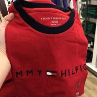 ราคา Tommy Hilfiger ของแท้เสื้อยืดแขนสั้นสีขาวผ้าฝ้ายบริสุทธิ์สำหรับผู้ชายเสื้อยาวปิดถึงก้นลำลองครึ่งแขน (17221323888)