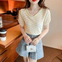 ราคา KDAShop สินค้าใหม่ เสื้อผ้าผู้หญิงแฟชั่น เสื้อคอวี เสื้อลายลูกไม้ ทรงคอวีแหวกไม่กว้างมาก ปลายแขนเต่อนิดๆ ดีเทลเสื้อลายลูกไม้สุดน่ารัก เนื้อผ้านิ่มใส่สบายไม่ละคายผิว งานสวยงานดีมว้าก (19590782126)