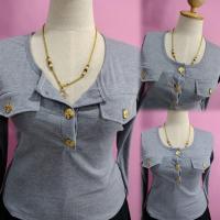 ราคา จัดส่งทันที ต๋องแฟชั่น อก38 46 ยาว23 แขนยาวผ้านิ่มมากกระดุมทองแต่งกระเป๋าสามเหลี่ยมแขนยาว (16960311612)