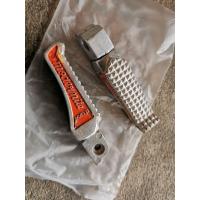 ราคา พักเท้าหลัง ของแต่ง ยุค90 ใส่ Honda Suzuki Yamaha Kawasaki ได้หลายรุ่น 1คู่ (20615347858)