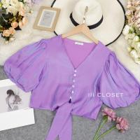 ราคา เสื้อคอวี lll Freesize lll TUM031 เสื้อคอวี แขนพอง กระดุมหน้า มีโบว์ผูกหน้า ทรงน่ารักมาก เนื้อผ้าซาติน ผ้าเงาสวย ใส่สบาย (21231806880)