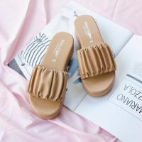 ราคา รองเท้าส้นตึก ทรงเตารีด จีบด้านหน้า ใครใส่ก็น่ารัก มีไซต์36 40 สูง 4 เซนหรือ 1 5 นิ้ว (14397375601)