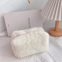 ราคา Mymyshop พร้อมส่ง Fluffy Bag กระเป๋าเครื่องสำอาง ขนนุ่มมาก กระเป๋าดินสอ ขนนุ่มนิ่ม กระเป๋าถือ แบบพกพา (18043636263)