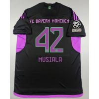 ราคา เสื้อบอล แฟนบอล บาเยิร์น มิวนิค เยือน 2023 24 Bayern Munich Away 42 MUSIALA อาร์มแชมเปี้ยนลีค (20513740071)