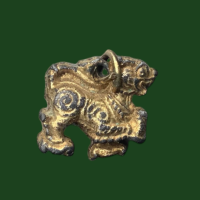 ราคา สิงห์หลวงปู่ทิม วัดระหารไร่ แจกในงานผูกพัทธสีมา เนื้อตะกั่วชุบทอง ปี18 เดิมๆ แท้ดูง่าย 837 (12903471699)