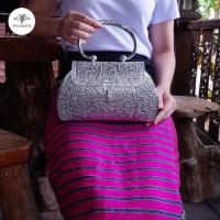 ราคา พร้อมส่ง กระเป๋าถือสำหรับออกงาน ผลิตจากเงินแท้ 92 5 เครื่องเงินเมืองน่าน โดยร้านฮักเงินน่าน (20816401504)