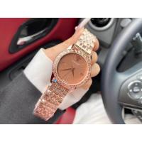 ราคา ควอตซ์ที่มีคุณภาพสูงนาฬิกาผู้หญิง Versace โลโก้แบบ Dial สายกันน้ำแฟชั่นผู้หญิงนาฬิกาข้อมือเงินปรับสายสแตนเลส (16554108424)