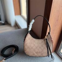 ราคา สุภาพสตรีหนึ่งไหล่ Rossbody กระเป๋าหนังเสี้ยวกระเป๋าสายคล้องไหล่ปรับได้แบบพกพามือพกถุง (16737854749)