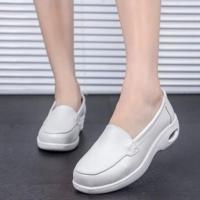 ราคา Ready Stock รองเท้าพยาบาล รองเท้าหนังขาว รองเท้าสีขาว (16454906414)