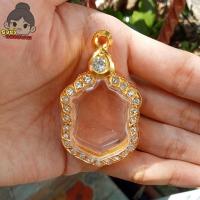 ราคา กรอบพระ กรอบพระชุบทองล้อมเพชร ใส่เสมาเล็ก หลวงพ่อรวยปี 59 กว้าง2 5 สูง3 7ซม ขนาดจอกระจก (20961861646)