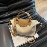 ราคา ARN กระเป๋าทรง British Tote ใบใหญ่ จุของได้เยอะ เก็บเอกสาร iPadได้ วัสดุทำจากผ้า Oxford เกรดพรีเมี่ยม พื้นกระเป๋าเสริมฐาน แข็งแรง อยู่ทรง (20899935223)