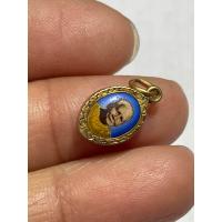 ราคา ล็อกเก็ตจิ๋วหลวงปู่แหวนเลี่ยมกรอบทอง 90 เลี่ยมเดิมๆปิดหลัง ไซต์จิ๋วเก่าผิวเดิมๆ ผ่านการใช้งาน (21288178655)