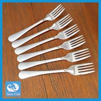 ราคา ส่งฟรี ส้อมขนมหวาน ส้อมหวาน ส้อมของหวาน ส้อมสเตนเลส ยาว 16 2ซม 6 ชิ้น ชุด Twin Fish (1381360204)