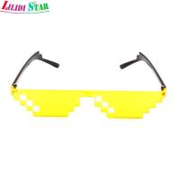 ราคา LS ready Stock Funny Mosaic Sunglasses Retro Pixel Gamer Robot Thug Life Sun Glasses For Birthday Party Cosplay Props1 cod (16545802431)