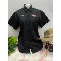 ราคา เสื้อเชิ้ตสีดำแขนสั่นคอปก ปักอาร์ สกรีนลาย เสื้อเชิ้ตสีดำแขนปักอาร์ม สกรีนลายงานใหม่ สไตล์วินเทจ (13266386980)