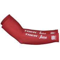ราคา 1คู่Proขี่จักรยานปลอกแขนTrekโรงงานSegafredoสีแดงแขนเสื้อป้องกันแสงUVแขนการขี่จักรยานครีมกันแดดเครื่องอุ่นแขน (4624122513)