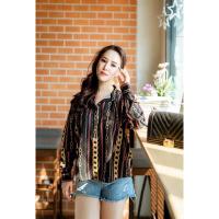 ราคา เสื้อเชิ้ตแขนยาวคอจีนกระดุมยาวผ้าชีฟองพิมพ์ลาย เชิ้ตผ้าชีฟองแขนยาว เสื้อคอจีนพิมพ์ลาย รุ่น ซิลค์เชน สีดำ ครีม กรม L XL 2XL จำนวน 1 ตัว เสื้อแขนยาวคอจีนกระดุมยาวแบบซ่อน ผ้าพิมพ์ลายโซ่หรูหรา เนื้อผ้าใส่
