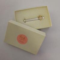 ราคา ไทด์คลิป โลโก้ทนาย ที่หนีบเนคไทด์ตราชั่งศาล ตุลาการ อัยการ tie clip ที่หนีบเนคไทด์เครื่องบิน ส่งจากกรุงเทพ (18044600839)