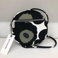 ราคา พร้อมส่ง Marimekko Liia pieni unikko shoulder bag ของแท้100 นำเข้าเองจากญี่ปุ่น (19387162755)