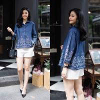 ราคา เสื้อยีนส์เกรดพรีเมี่ยม เนื้อผ้าหนากำลังดีผ้าดีค่ะ ดีเทลงานปักลายดอกพรีเมียม งานปักดิ้นเงินทั้งตัวด้านหน้าเเละด้านหลัง ปักสวยโดดเด่นตัดกับผ้ายีนส์ อลังการมากค่ะ เสื้อเชิ้ตทรงสวยคลาสสิค ใส่แล้วดูดี แม็