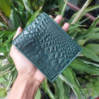ราคา เขียวเหนี่ยวทรัพย์ กระเป๋าหนังจระเข้แท้ กระเป๋าสตางค์หนังจระเข้ เสียบบัตรหรือบิล ด้านหลังกระเป๋าได้ หนังจระเข้แท้ ใช้นานใช่ทน ใบเดียวอยู่ (17347086177)