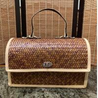 ราคา กระเป๋าสานกระจูด ทรงกล่อง หูไม้และหูหนัง ทรงคลาสสิค มีซิป มีซับใน (14794472259)