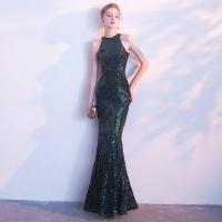 ราคา ชุดราตรีสีดำสำหรับผู้หญิง 2023 ชุดเดรสหางปลาปักเลื่อมเซ็กซี่แบบยาวคล้องคอแบบใหม่ (20984163074)