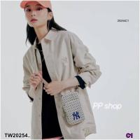 ราคา TW20254 กระเป๋าสะพายข้าง งานปักลาย ป้ายห้อย (21247181185)