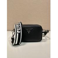 ราคา Prada Small leather shoulder bags (21228416185)