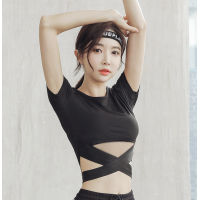 ราคา เสื้อออกกำลังกายแขนสั้น เสื้อครอปแขนสั้น Crop Tee (4305166140)