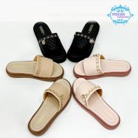 ราคา New Arrival พร้อมส่งรองเท้าแตะแฟชั่นสีพื้นแต่งโซ่ห้อยตุ้งติ้งดอกไม้พื้นนิ่มมากงานแพทเทิร์นเป๊ะน้ำหนักเบาสวมใส่สบายย (15663843010)