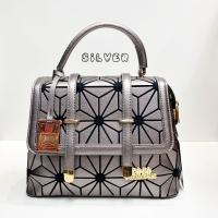 ราคา Coco london กระเป๋าถือ สะพายไหล่ สะพายข้าง ทรงกล่อง สายยาว 1 เส้น หนัง Safiano อะไหล่ทอง Janis (21273497041)