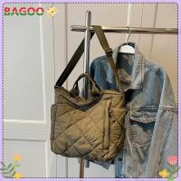 ราคา จัดส่งเร็ว กระเป๋าสะพายข้างสำหรับผู้หญิงกระเป๋าถือลายตารางสีดำสีทึบใส่ของได้มากนิ่มแฟชั่นฤดูใบไม้ร่วงฤดูหนาว (18576854675)