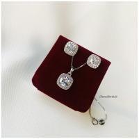 ราคา สร้อยคอเงินแท้พร้อมจี้ล้อมเพชรสี่เหลี่ยมCZชุบทองคำขาว (17698294194)